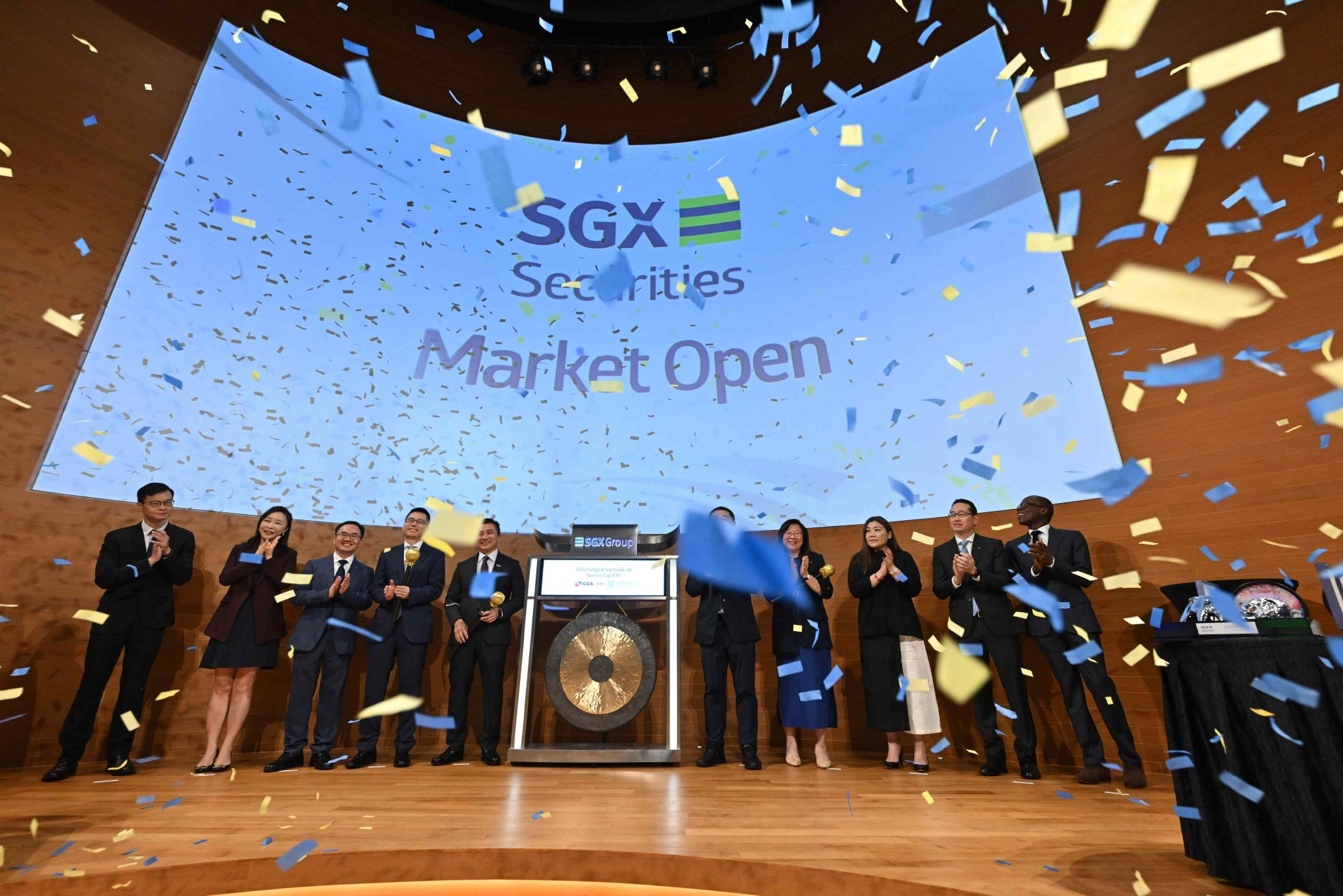 【环球财经】新交所证券市场迎来银河富国越南30产业指数ETF上市 【环球财经】新交所证券市场迎来银河富国越南30产业指数ETF上市